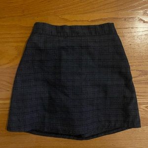 Oak and fort plaid skirt jn gray